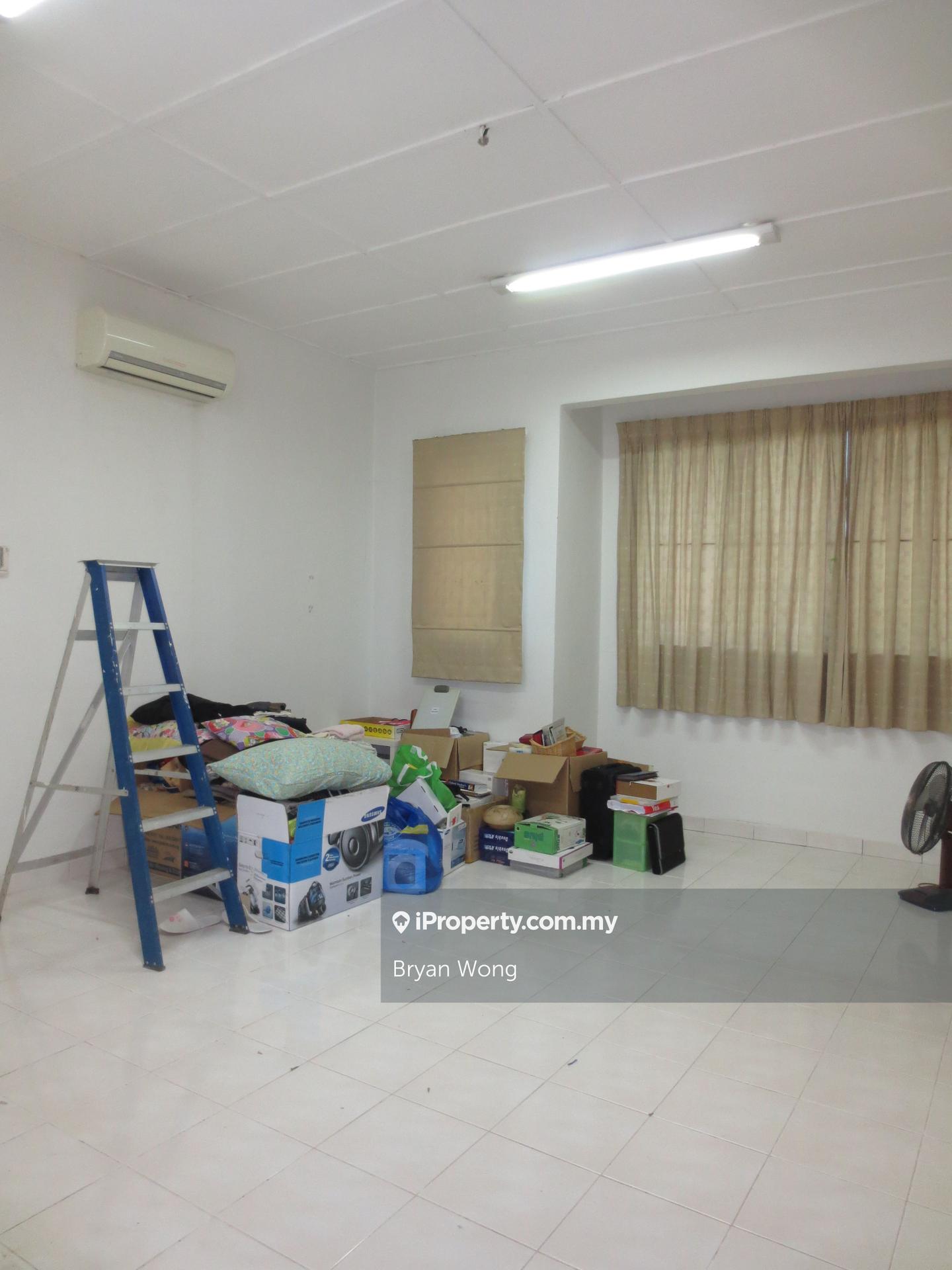 Rumah Berangkai 2 Tingkat untuk Dijual di Taman Prima Saujana, Kajang oleh Bryan Wong - iProperty.com.my
