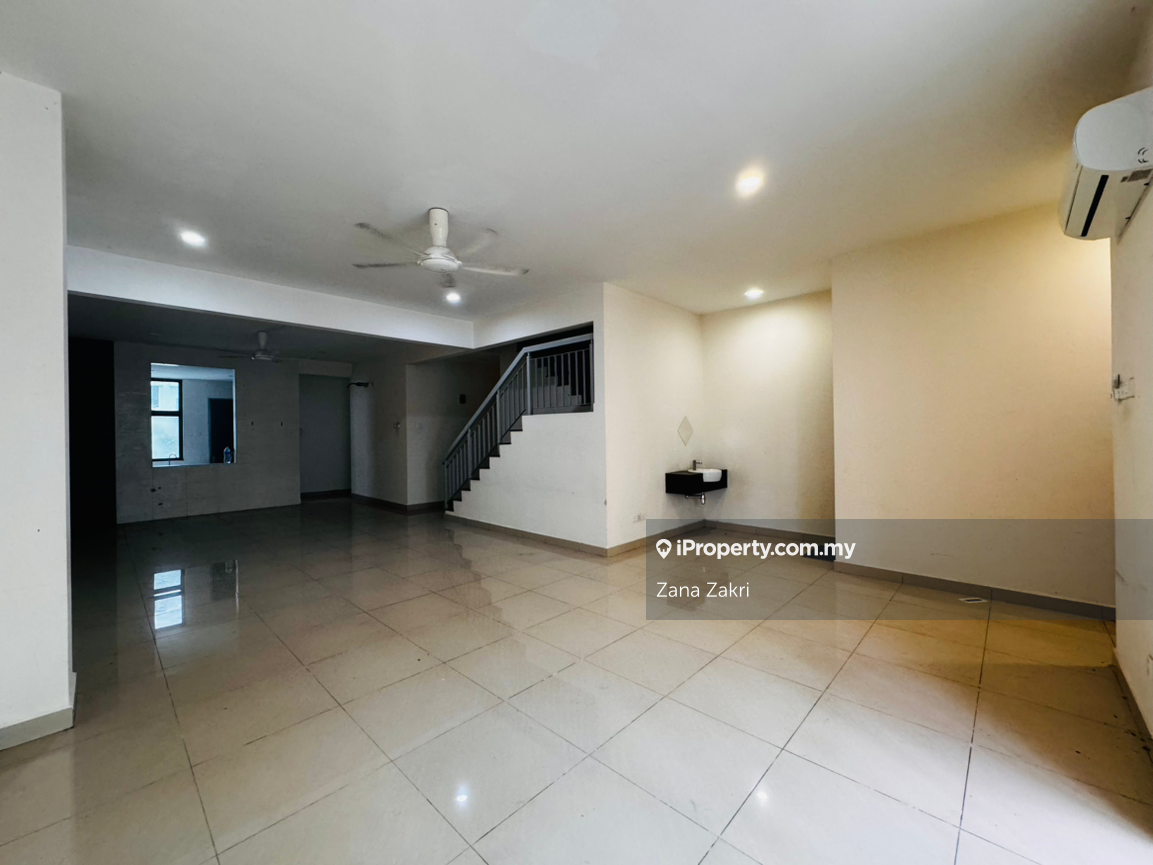 Rumah Berangkai 3 Tingkat untuk Dijual di TAMAN UKAY TROPIKA, Ampang oleh Zana Zakri - iProperty.com.my
