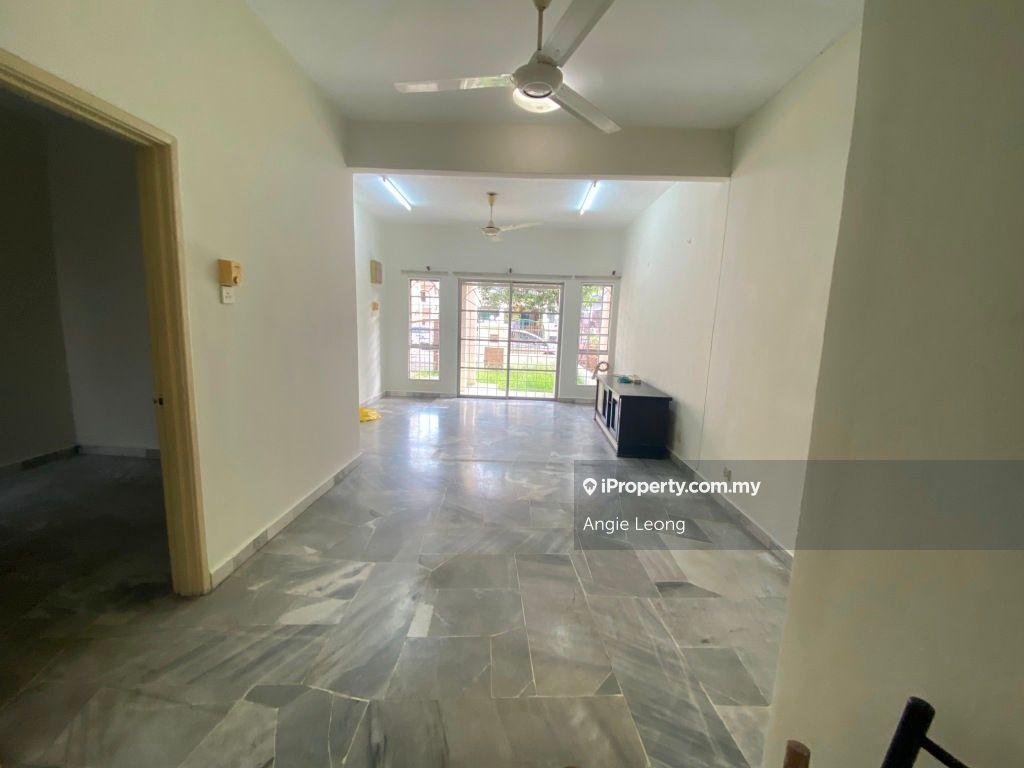 Rumah Berangkai 2 Tingkat untuk Disewa di Subang Jaya, Selangor oleh Angie Leong - iProperty.com.my
