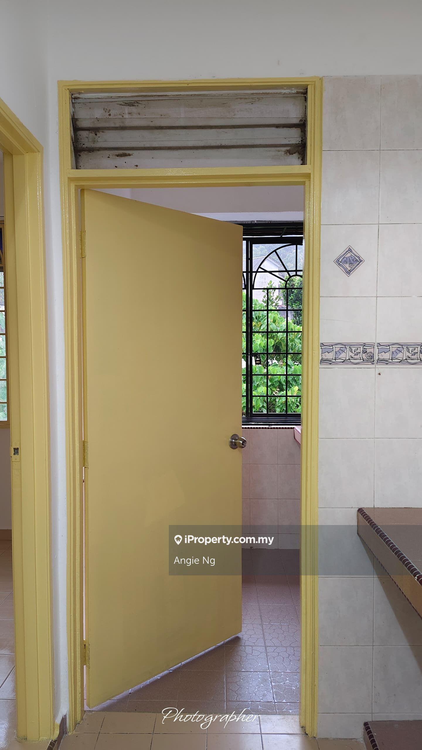 Flat for Sale in Taman Setia Rawang Flat by Angie Ng - iProperty.com.my