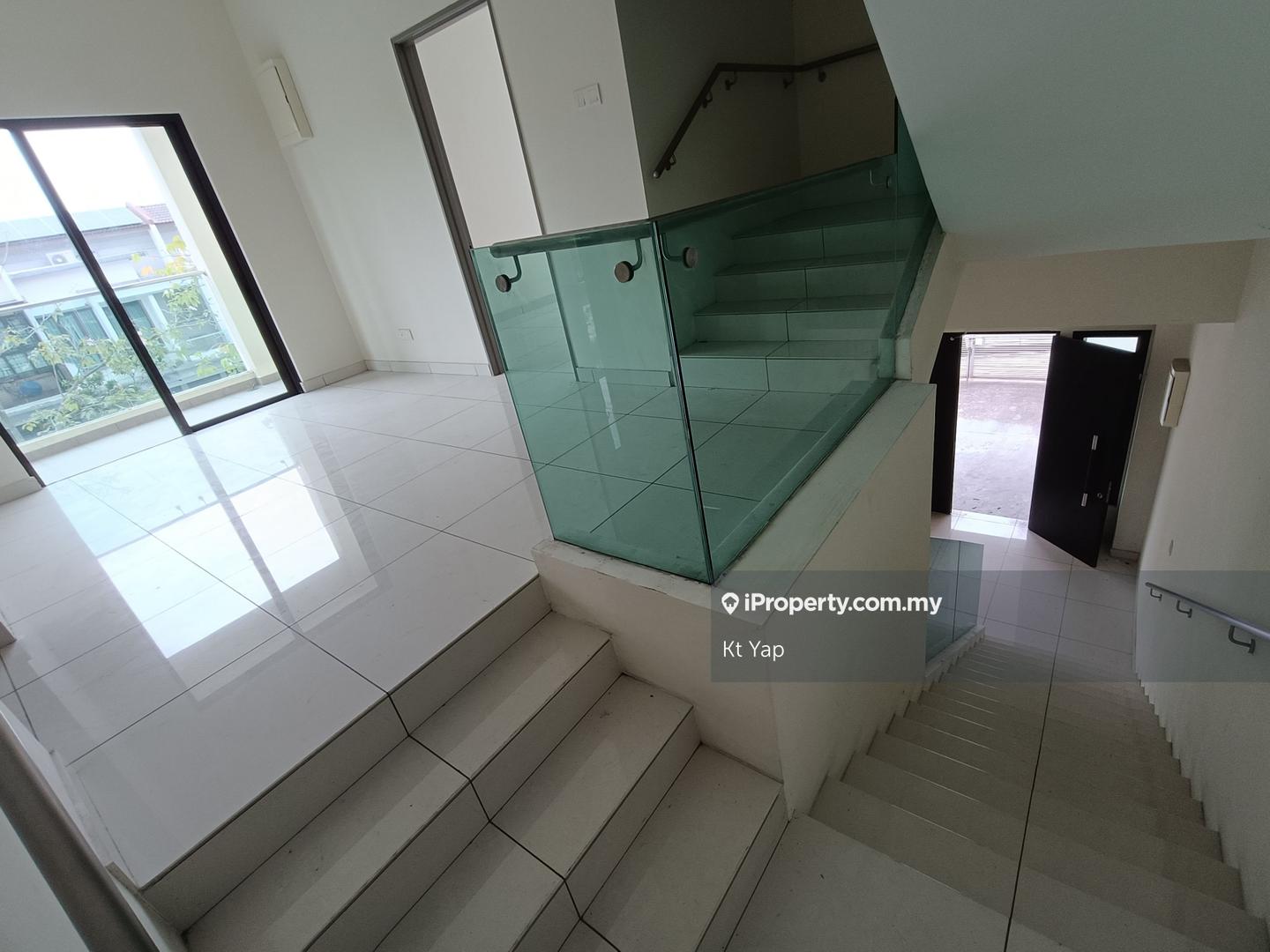 Rumah Berangkai 3 Tingkat untuk Dijual di Gembira 33, Kuchai Lama, Happy Garden, Salak South, Sri Petaling oleh Kt Yap - iProperty.com.my