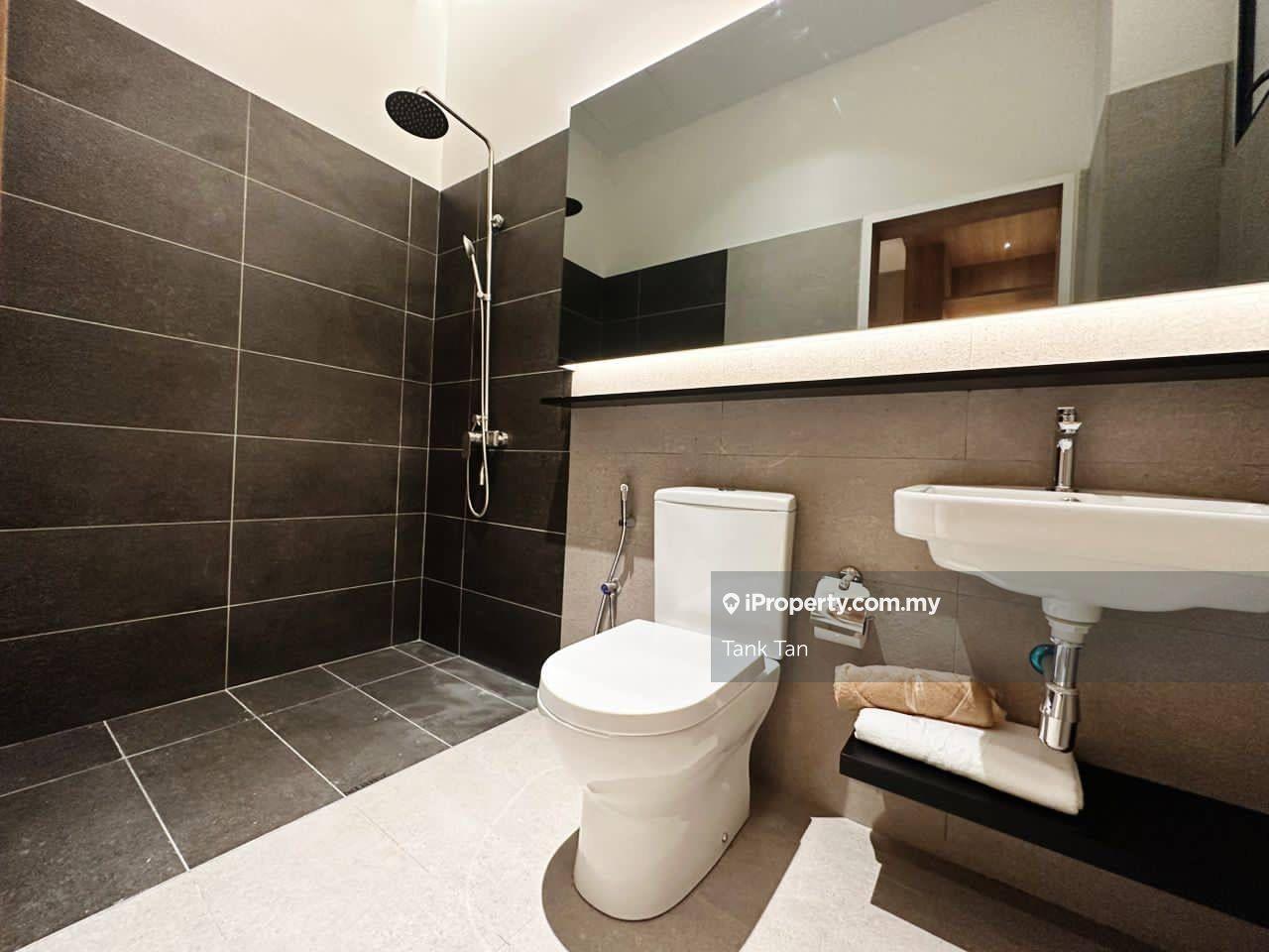 Rumah Berangkai 2 Tingkat untuk Dijual di Lakeview 2sty 3000gross buildup 5min to Cyberjaya, Cyberjaya oleh Tank Tan - iProperty.com.my