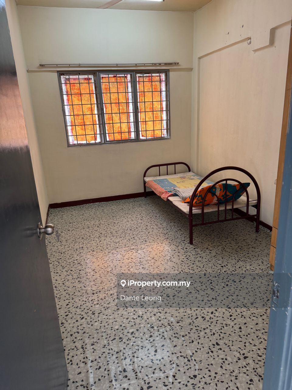 Service Residence for Rent in South City (Perdana Selatan) Block A & B by Dante Leong - iProperty.com.my