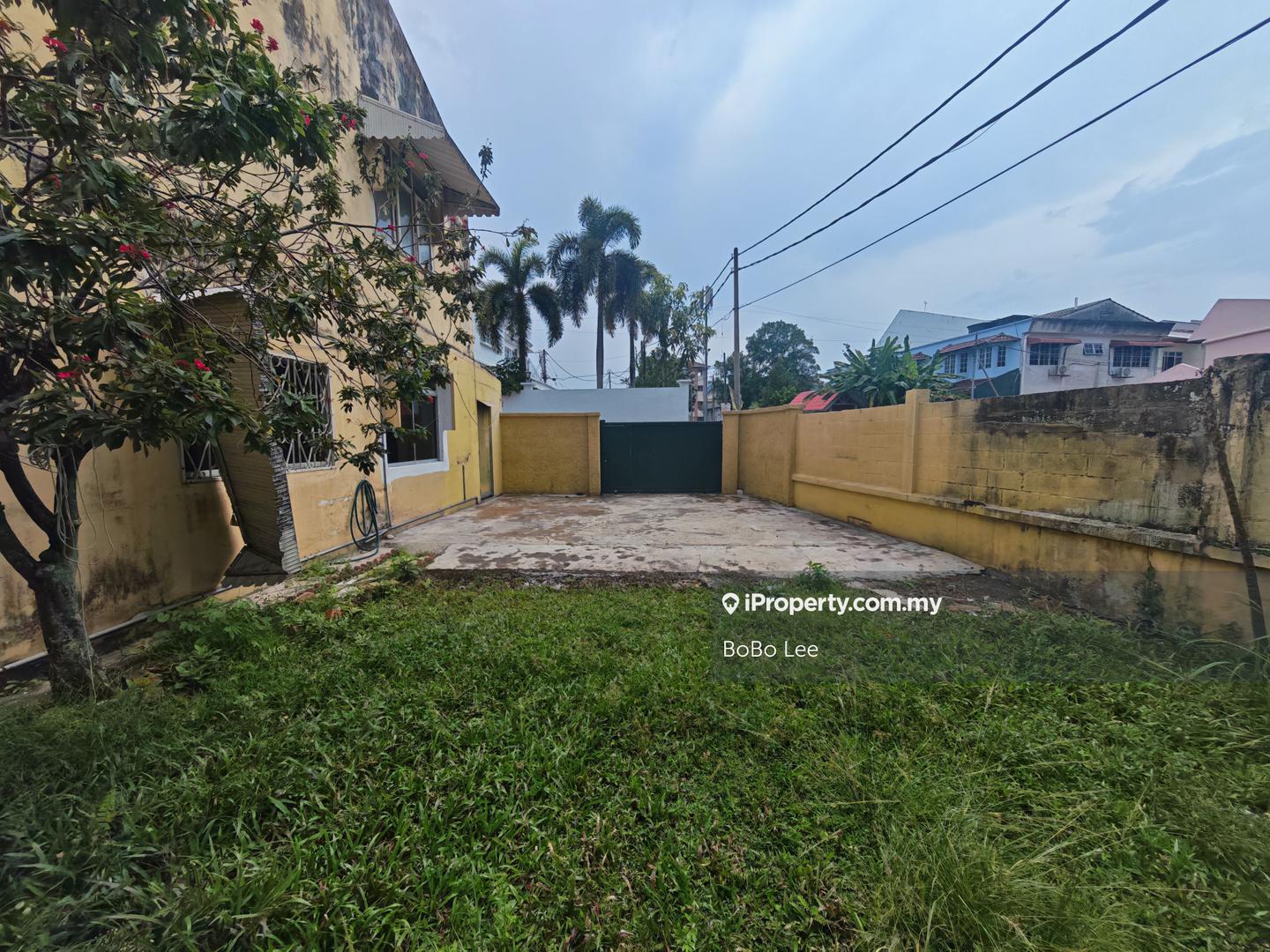 Rumah Berangkai 2 Tingkat untuk Dijual di dvdqz, Jalan Klang Lama (Old Klang Road) oleh BoBo Lee - iProperty.com.my
