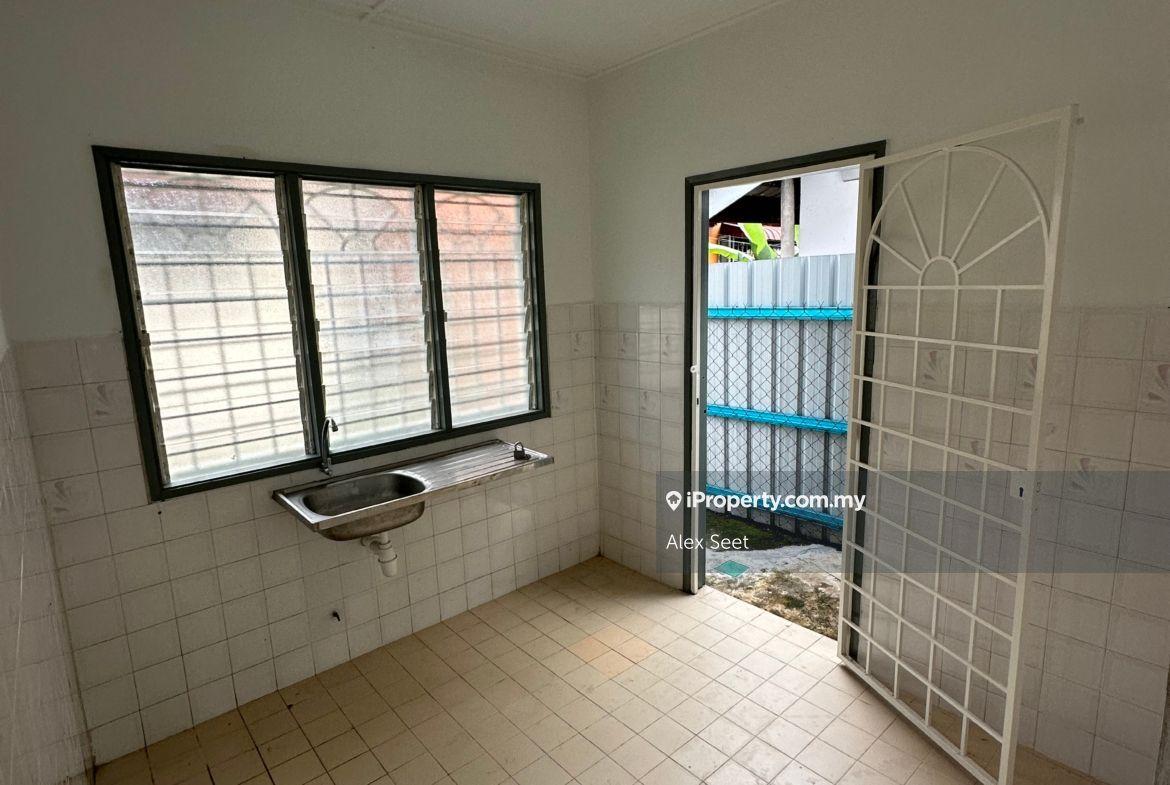 Rumah Teres untuk Dijual di Taman Industri Bolton, Batu Caves oleh Alex Seet - iProperty.com.my