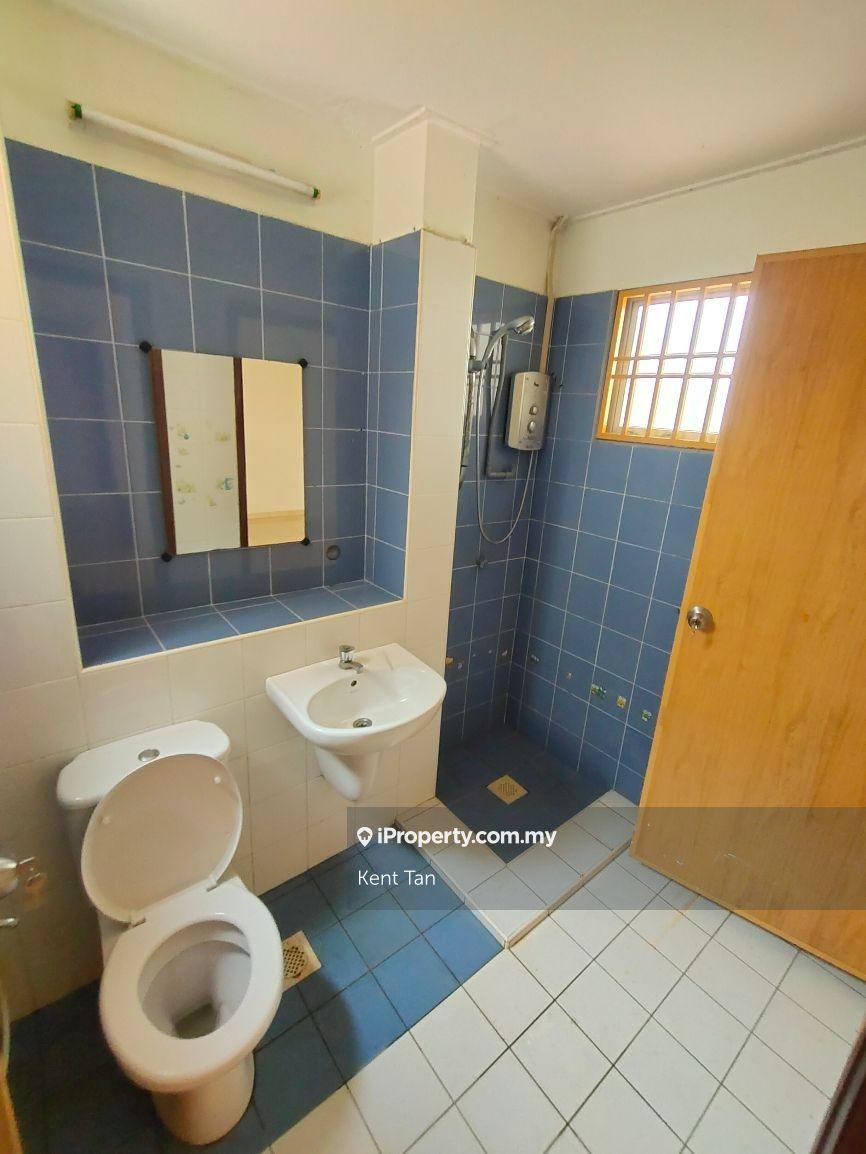 Townhouse for Sale in Taman Equine Park, Seri Kembangan by Kent Tan - iProperty.com.my