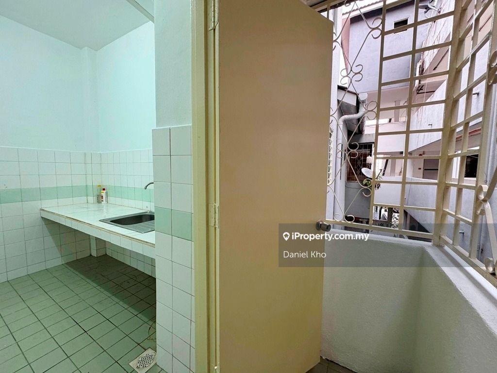 Pangsapuri untuk Dijual di Pelangi Court oleh Daniel Kho - iProperty.com.my