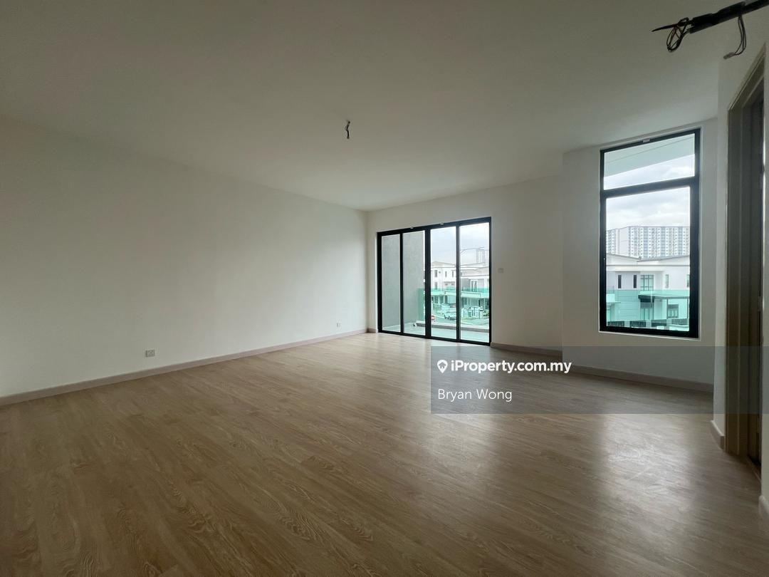 Rumah Berkembar untuk Dijual di Puncak Saujana Heights, Kajang oleh Bryan Wong - iProperty.com.my