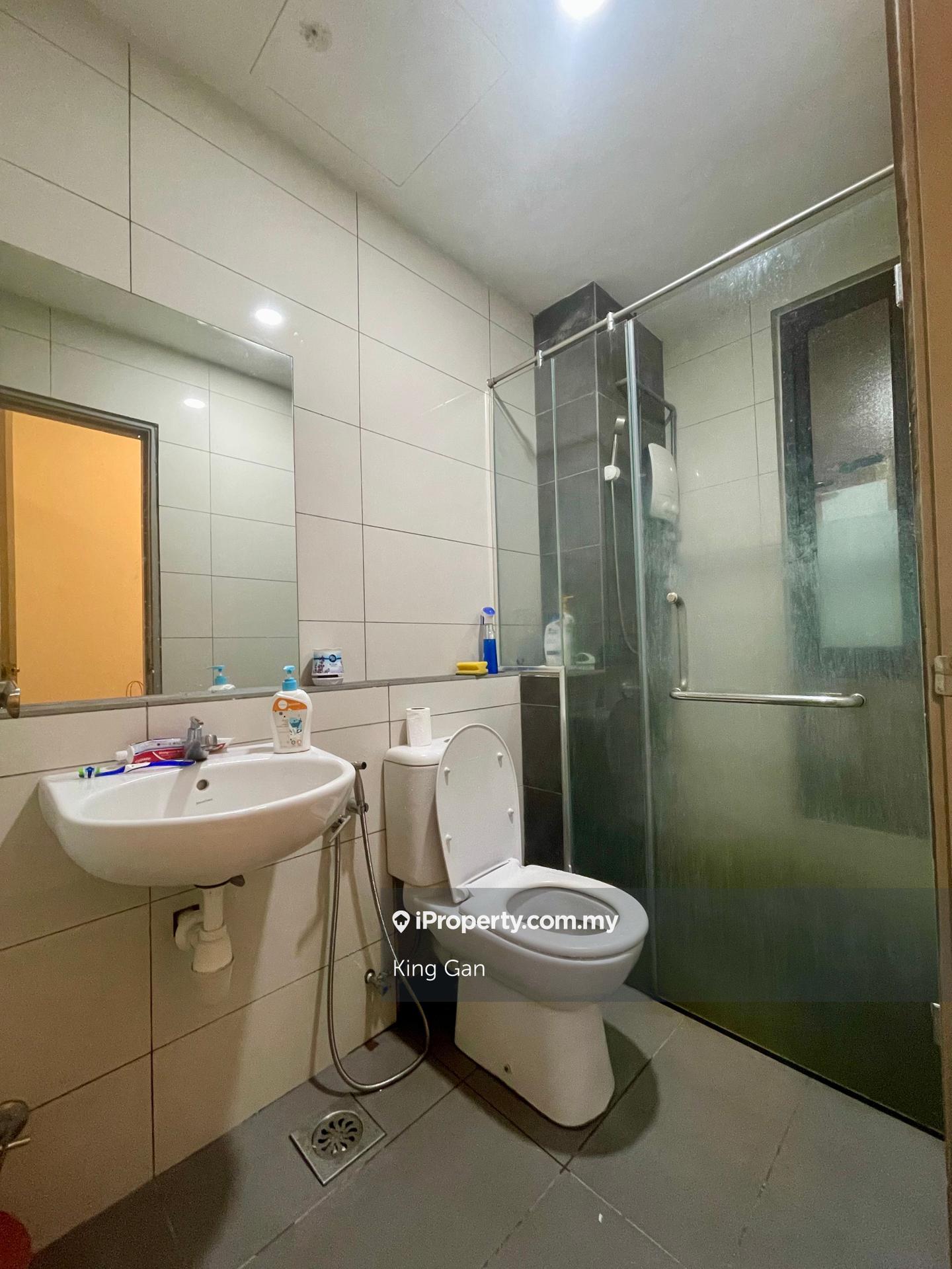 Condominium for Sale in Vila Vista by King Gan - iProperty.com.my