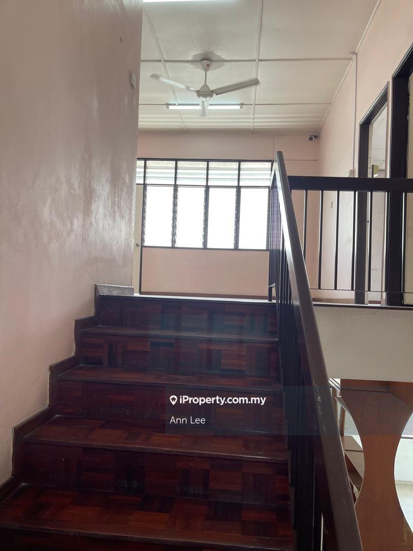 Banglo untuk Dijual di Seri Kembangan, Balakong, Puchong, Subang Jaya oleh Ann Lee - iProperty.com.my