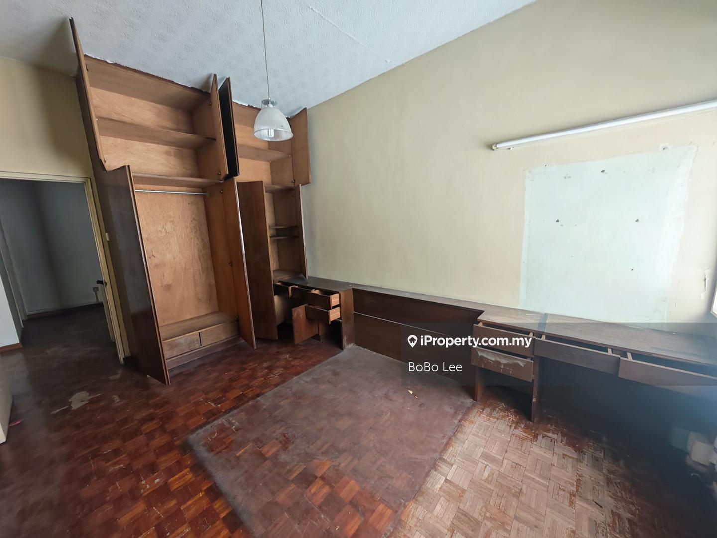 Rumah Berangkai 2 Tingkat untuk Dijual di dvdqz, Jalan Klang Lama (Old Klang Road) oleh BoBo Lee - iProperty.com.my