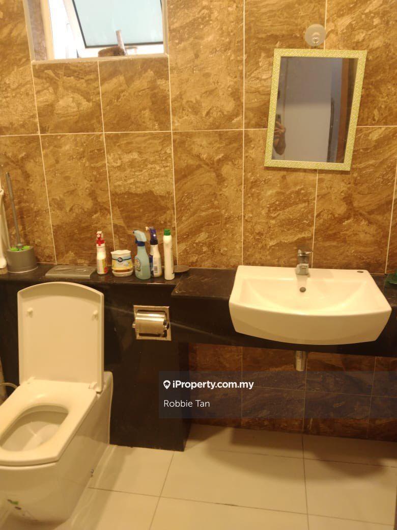Service Residence for Sale in Paragon Residences @ Straits View by Robbie Tan - iProperty.com.my