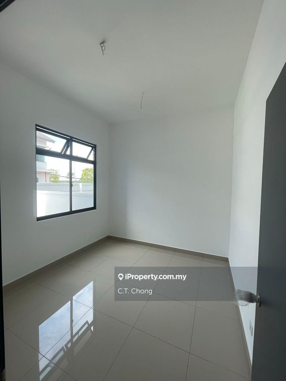 Rumah Berangkai 2 Tingkat untuk Dijual di Taman Austin Duta, Tebrau oleh C.T. Chong - iProperty.com.my