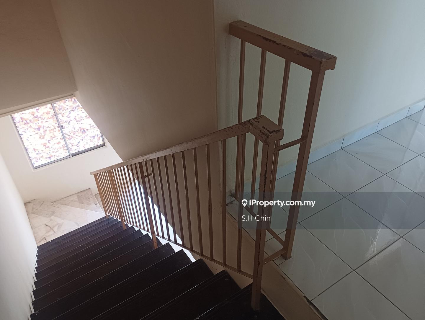 Rumah Berangkai 2 Tingkat untuk Dijual di Taman Saga, Ampang oleh S.H Chin - iProperty.com.my