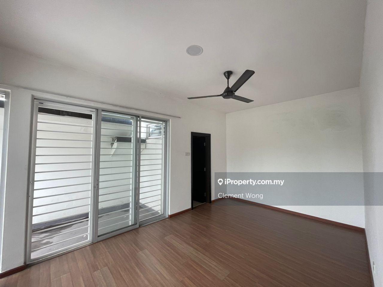 Rumah Berangkai 3 Tingkat untuk Disewa di Kota Emerald Garden 3 storey Corner Rawang Anggun, Rawang oleh Clement Wong - iProperty.com.my