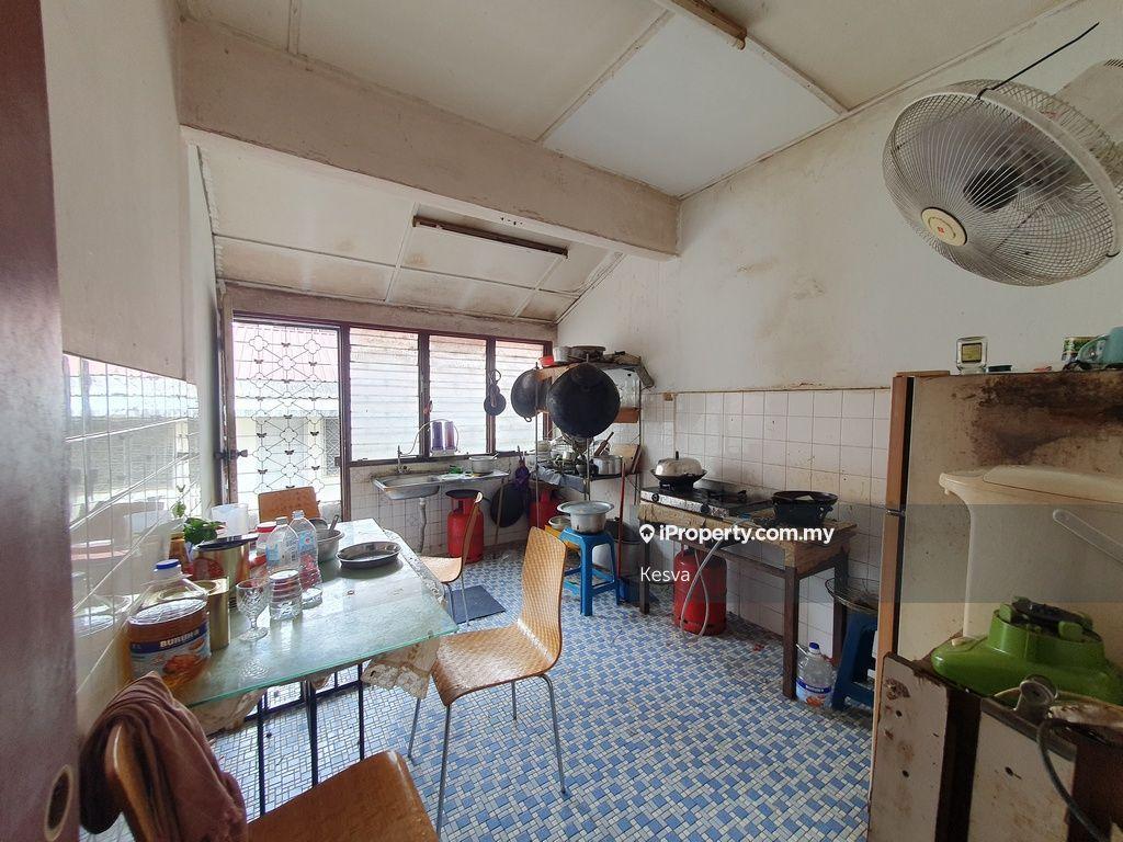 Rumah Berangkai 1 Tingkat untuk Dijual di Bangsar Lucky Garden, Bangsar oleh Kesva - iProperty.com.my