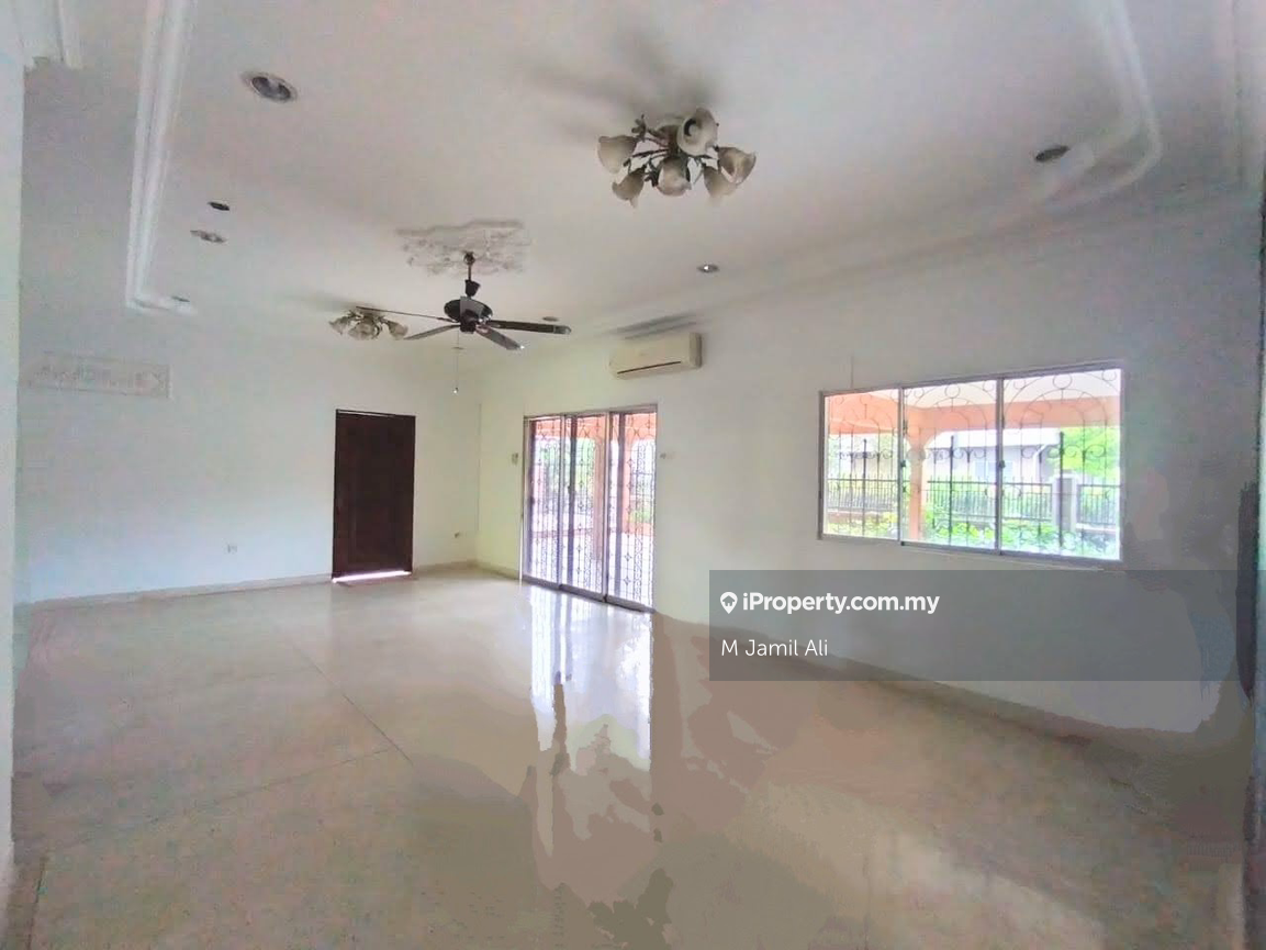 Bungalow House for Sale in Kampung Melayu, Kluang by M Jamil Ali - iProperty.com.my