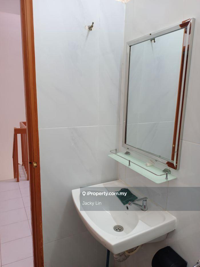 Rumah Berangkai 2 Tingkat untuk Disewa di Taman Saujana Puchong, SP 6, Puchong, Puchong oleh Jacky Lin - iProperty.com.my