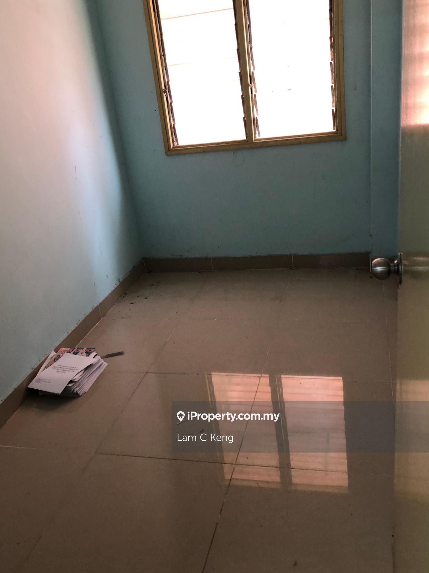 Apartment for Sale in Pangsapuri Sri Kemuning by Lam C Keng - iProperty.com.my