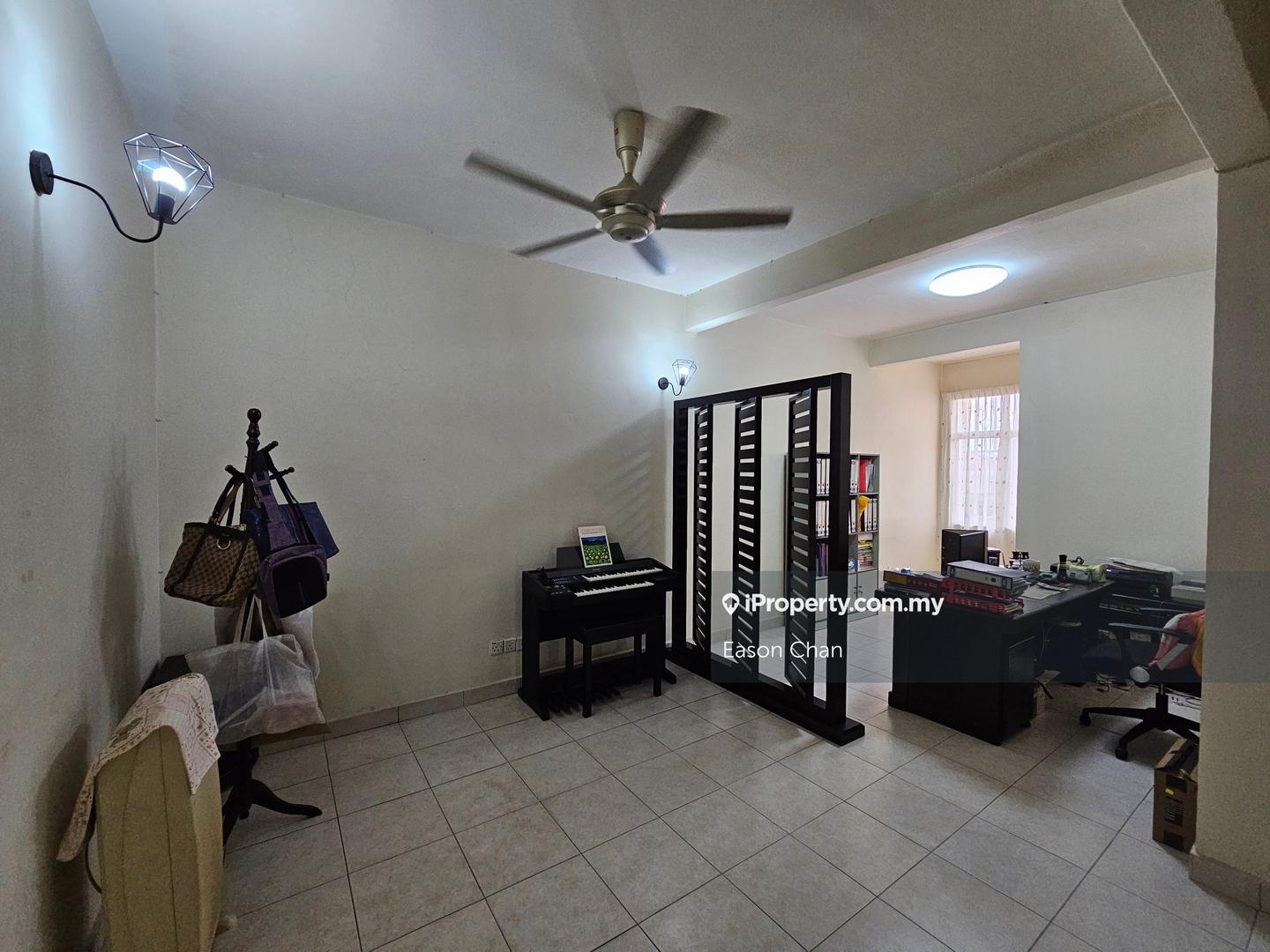 Rumah Bandar untuk Dijual di Taman Lagenda Mas, Cheras oleh Eason Chan - iProperty.com.my