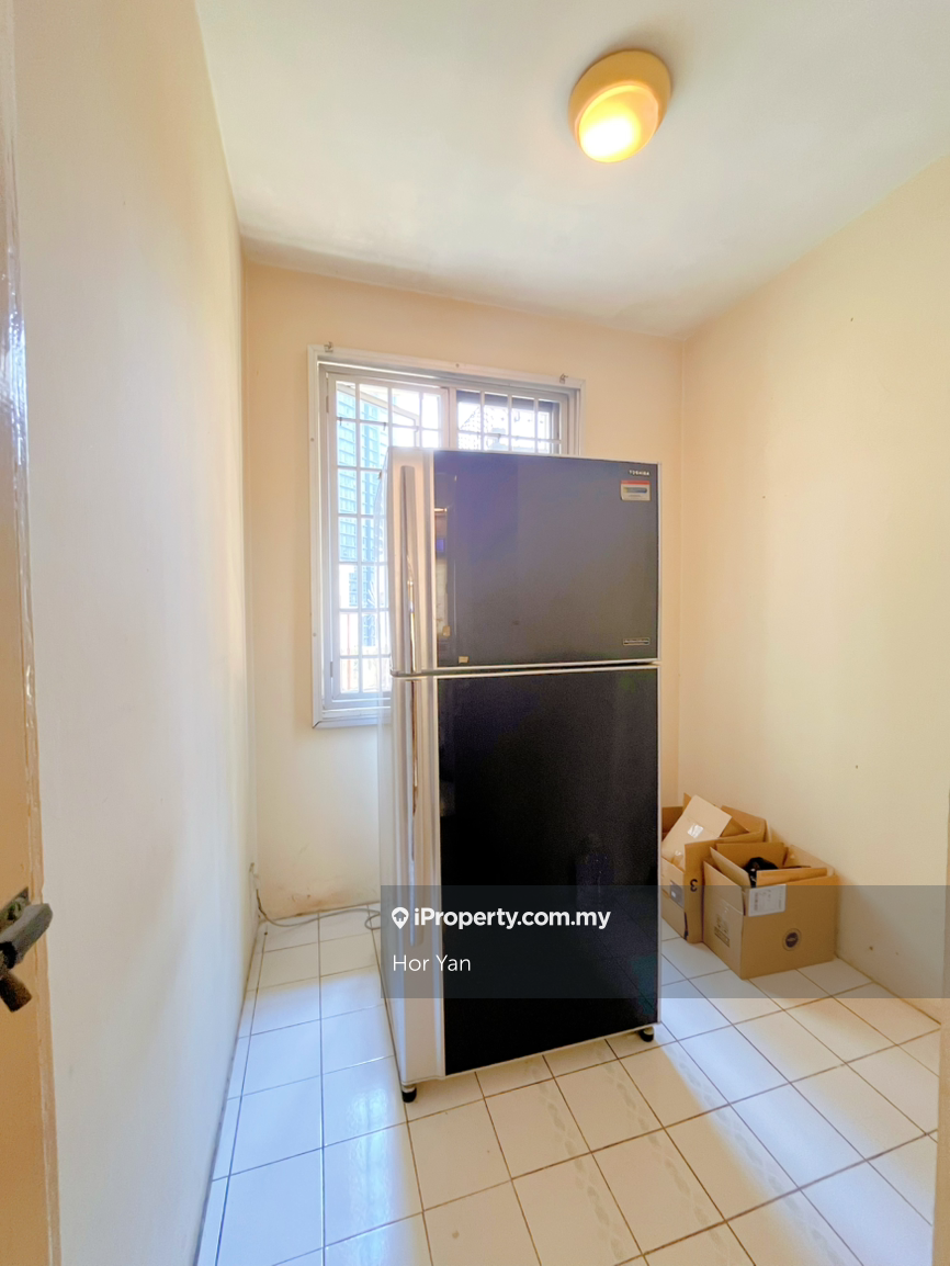 Condominium for Sale in Pantai Panorama Condominiums by Hor Yan - iProperty.com.my