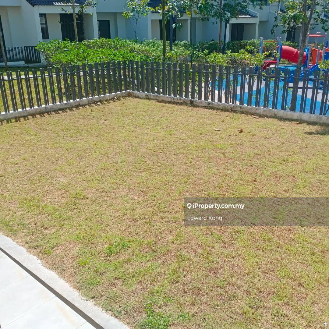 Rumah Berangkai 3 Tingkat untuk Disewa di Tamansari, Rawang oleh Edward Kong - iProperty.com.my