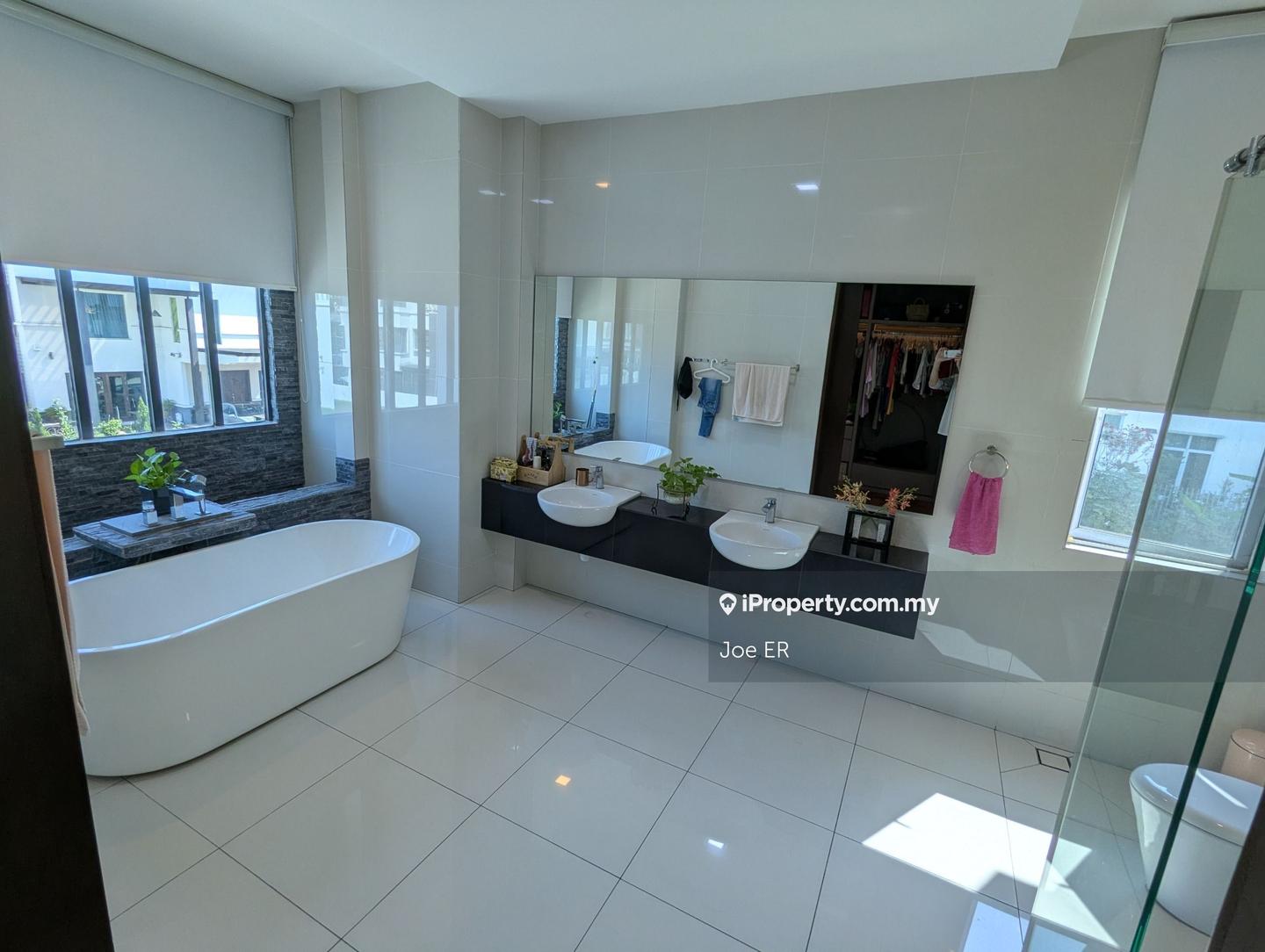 Bungalow House for Sale in Subang Heights, Subang Jaya by Joe ER - iProperty.com.my