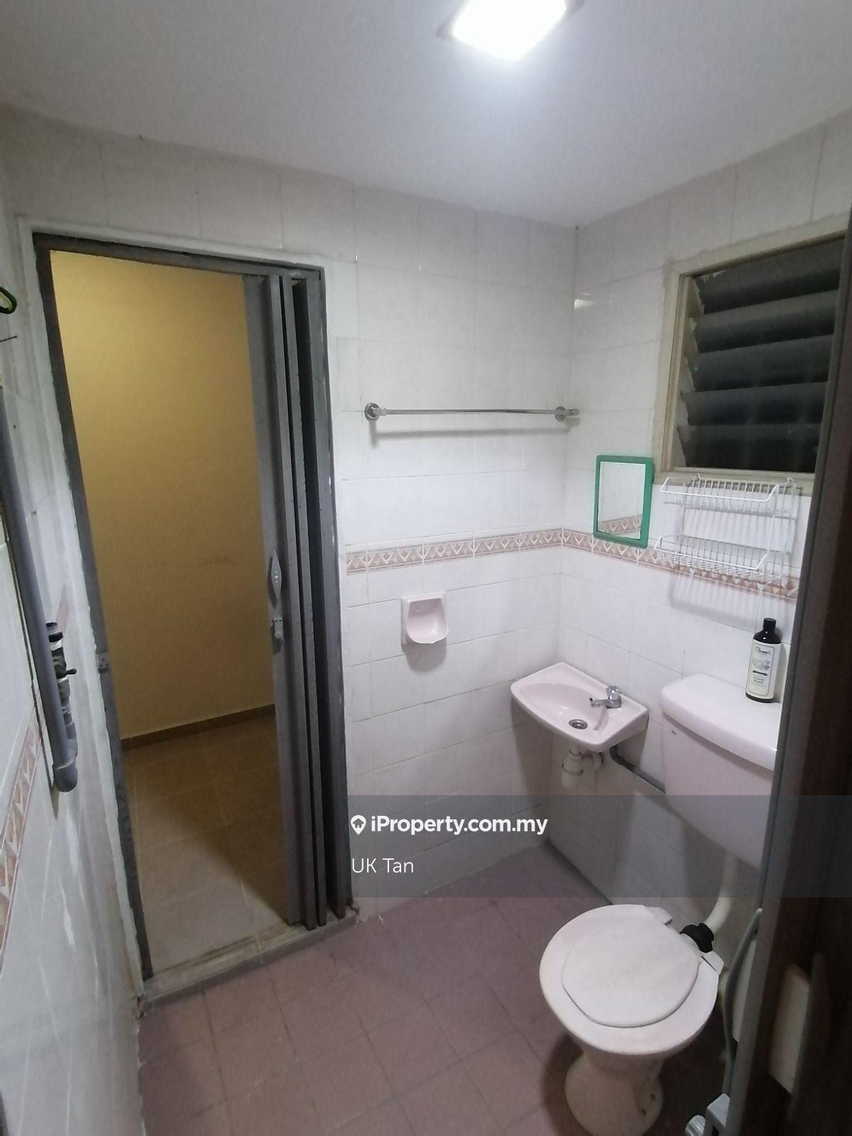 Rumah Berangkai 2 Tingkat untuk Dijual di Puchong Utama (Seksyen 12), Puchong oleh UK Tan - iProperty.com.my