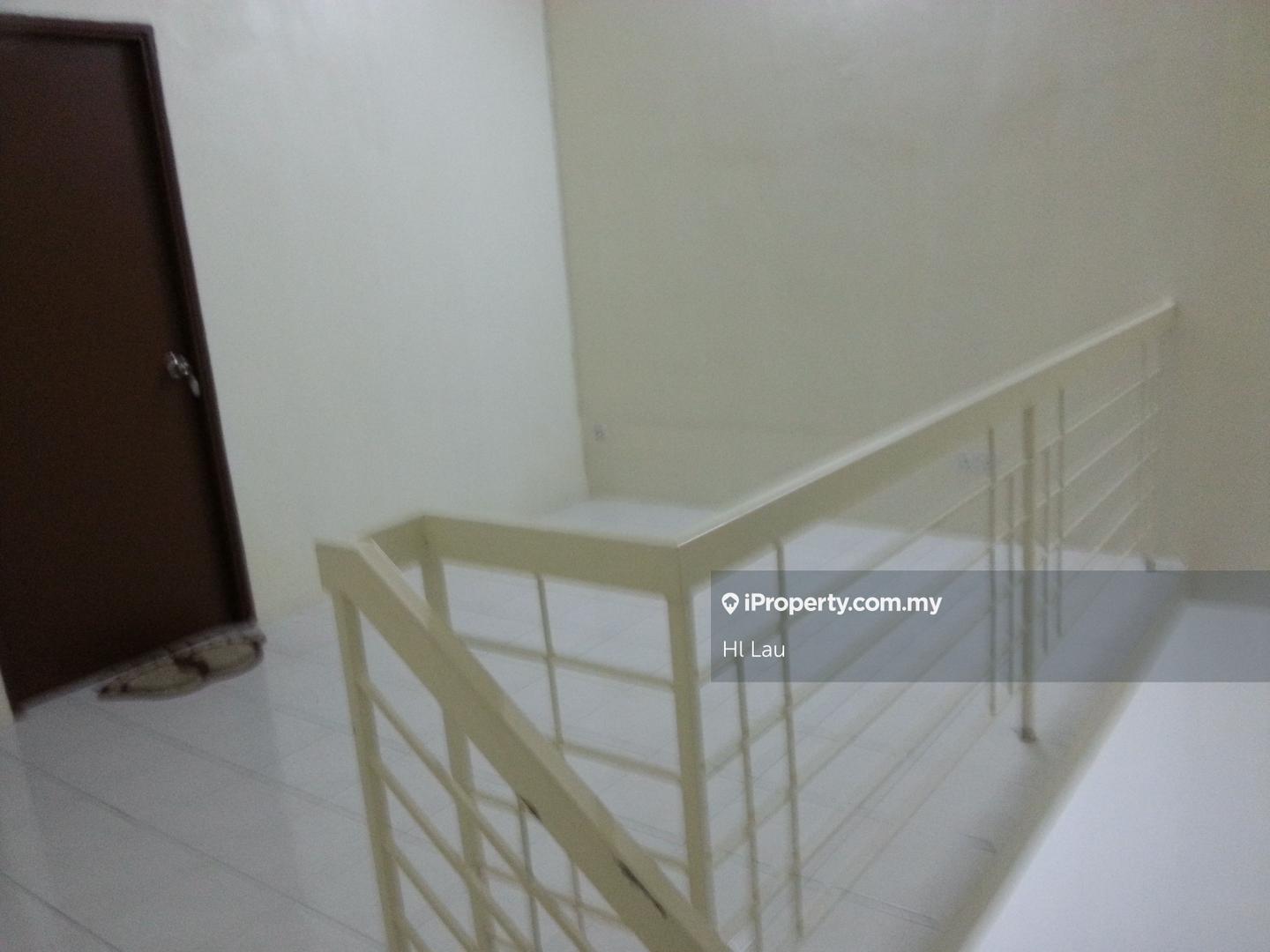 Rumah Berkembar untuk Dijual di 2 Sty Cluster Semi D Taman Putra Perdana 5 Puchong, Puchong oleh Hl Lau - iProperty.com.my