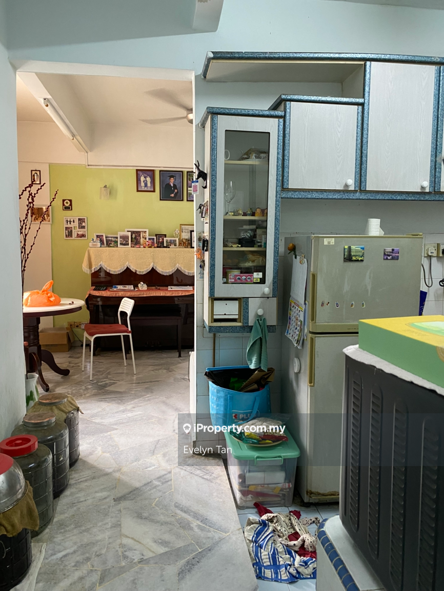 Pangsapuri untuk Dijual di Subang Perdana Goodyear Court 9 oleh Evelyn Tan - iProperty.com.my