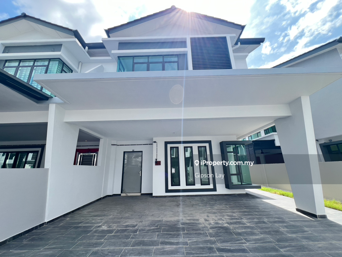 Rumah Berangkai 2 Tingkat untuk Dijual di Taman Tasik Indah, Kluang oleh Gipson Lay - iProperty.com.my
