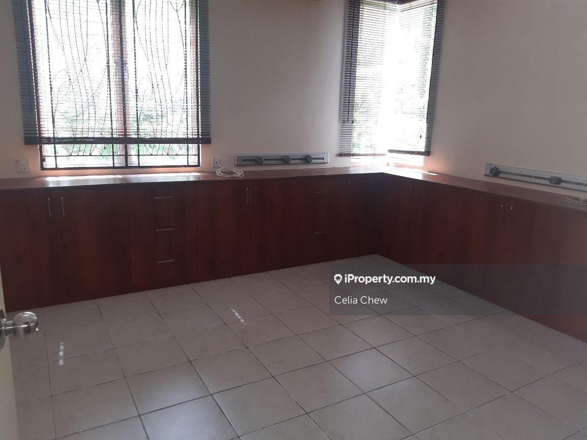 Semi-Detached House for Sale in Kota Damansara, Selangor by Celia Chew - iProperty.com.my