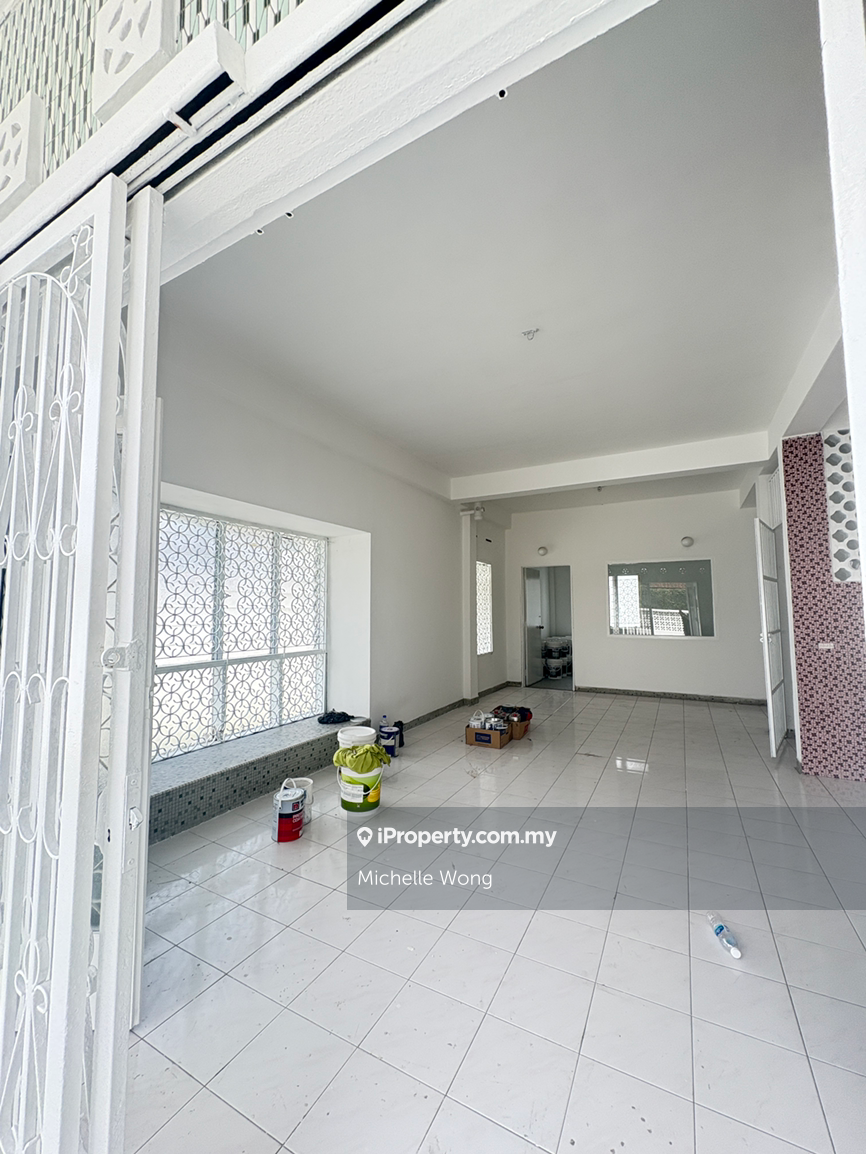 Rumah Berkembar untuk Disewa di Taman Nong Chik, Johor Bahru oleh Michelle Wong - iProperty.com.my