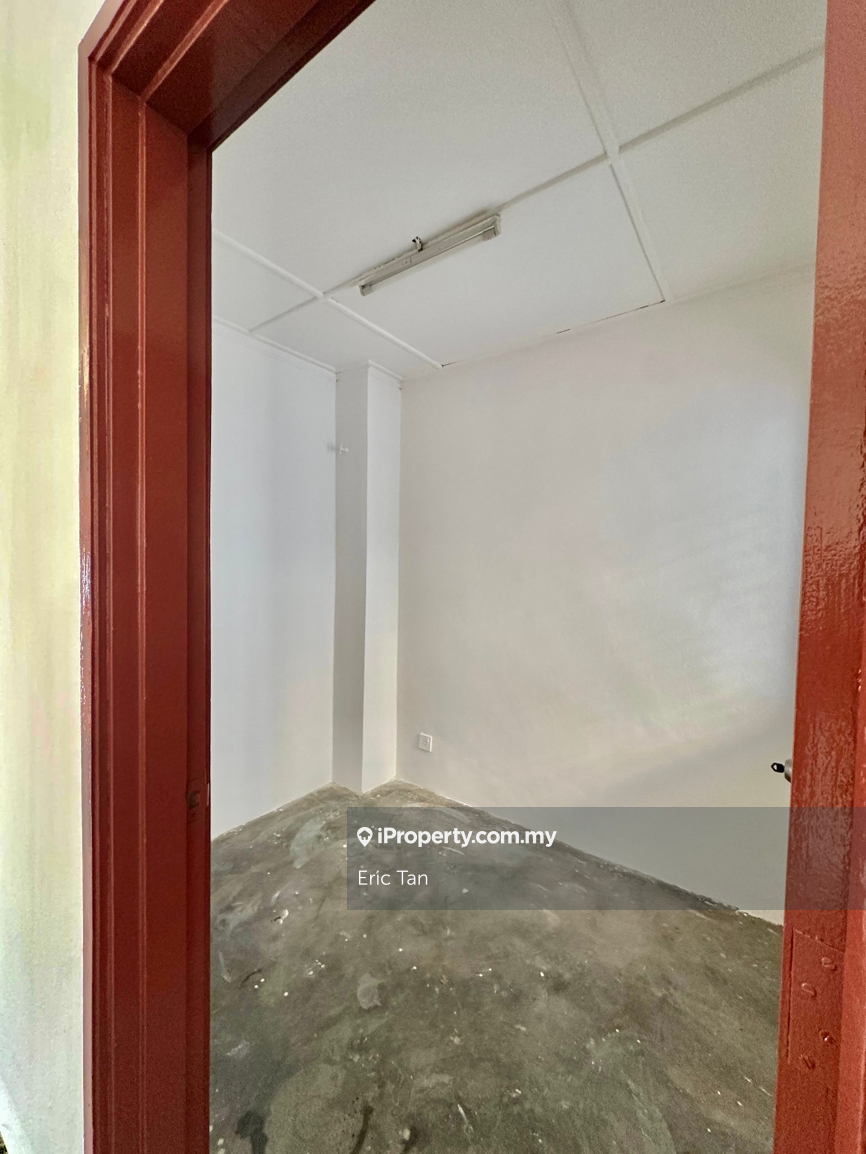 Rumah Teres untuk Dijual di Usj 12, Subang Jaya oleh Eric Tan - iProperty.com.my