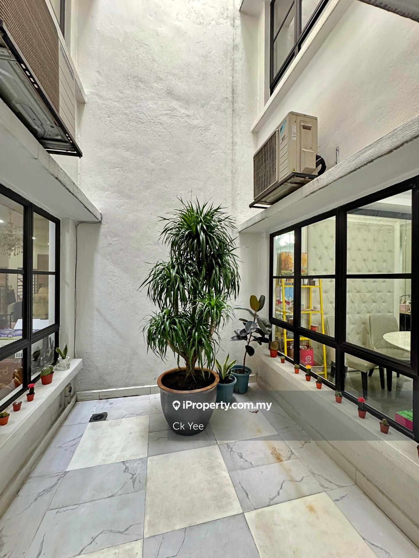 3-storey Terraced House for Sale in Jalil Sutera, Bukit Jalil by Ck Yee - iProperty.com.my