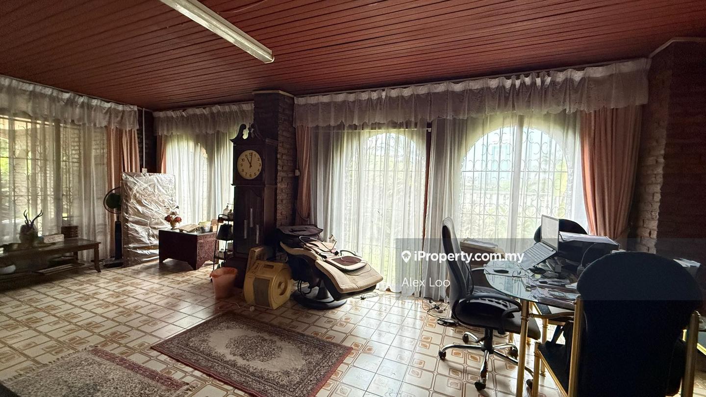 Bungalow House for Sale in Seksyen 11, Petaling Jaya by Alex Loo - iProperty.com.my