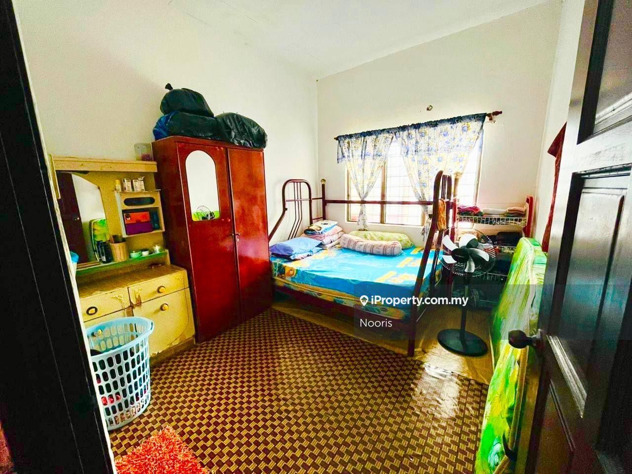 1-storey Terraced House for Sale in Taman Paduka, Kuala Selangor by Nooris - iProperty.com.my