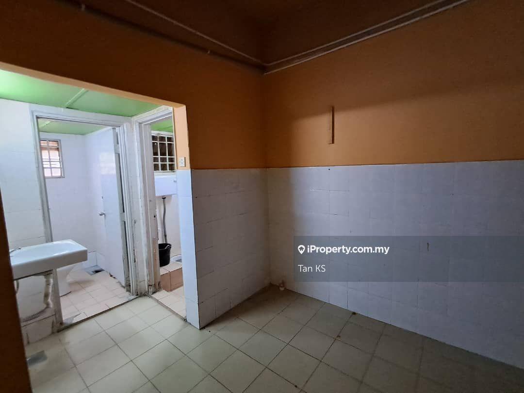 Shop-Office for Rent in Bandar Bukit Tinggi, Klang by Tan KS - iProperty.com.my