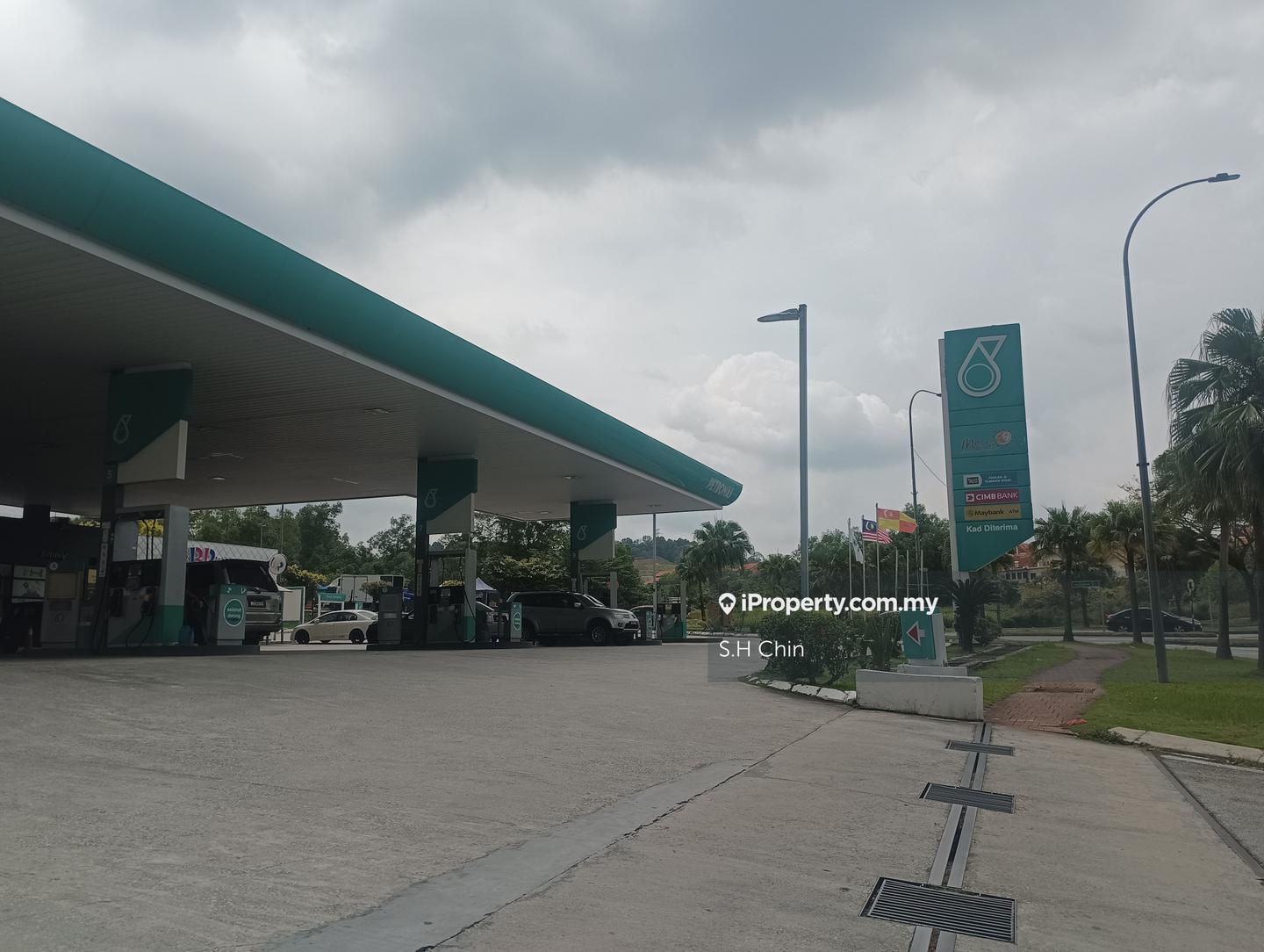 Rumah Berangkai 2 Tingkat untuk Dijual di Seksyen U8, Shah Alam oleh S.H Chin - iProperty.com.my