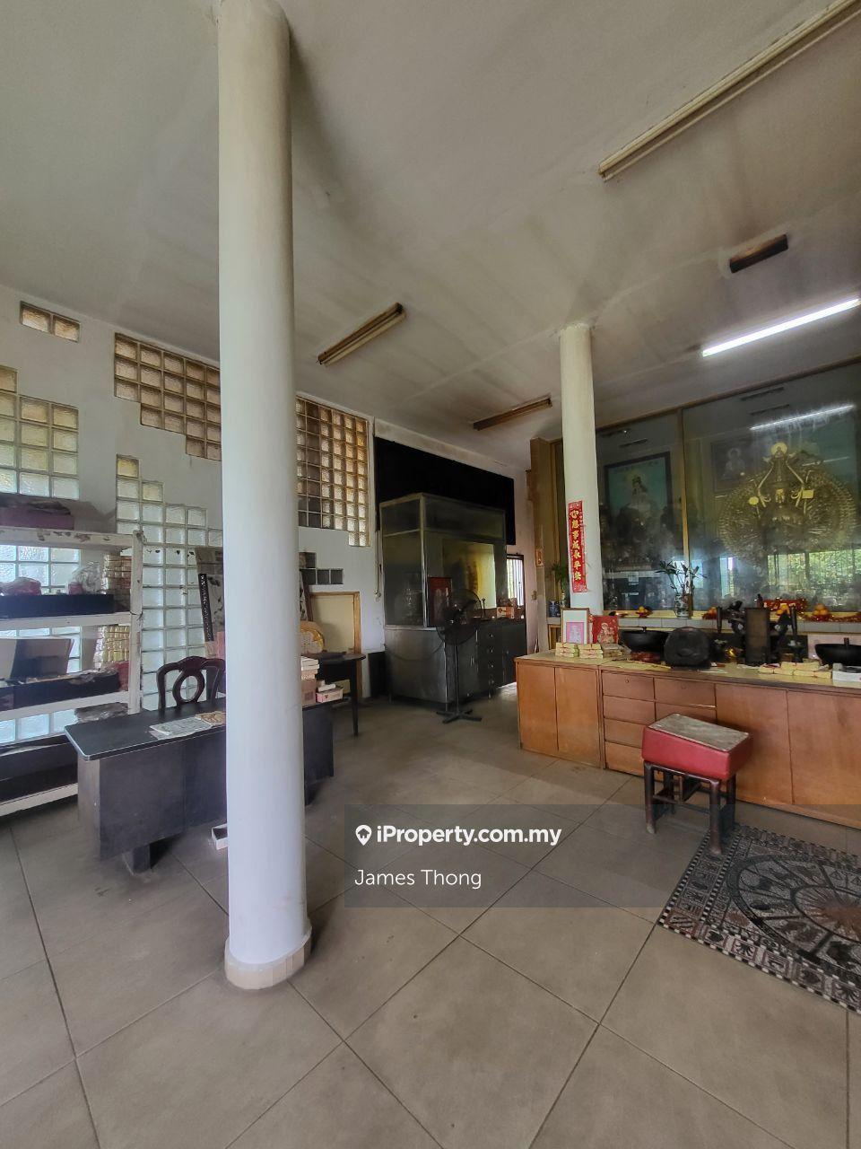 Bungalow House for Sale in Taman United, Jalan Klang Lama (Old Klang Road) by James Thong - iProperty.com.my