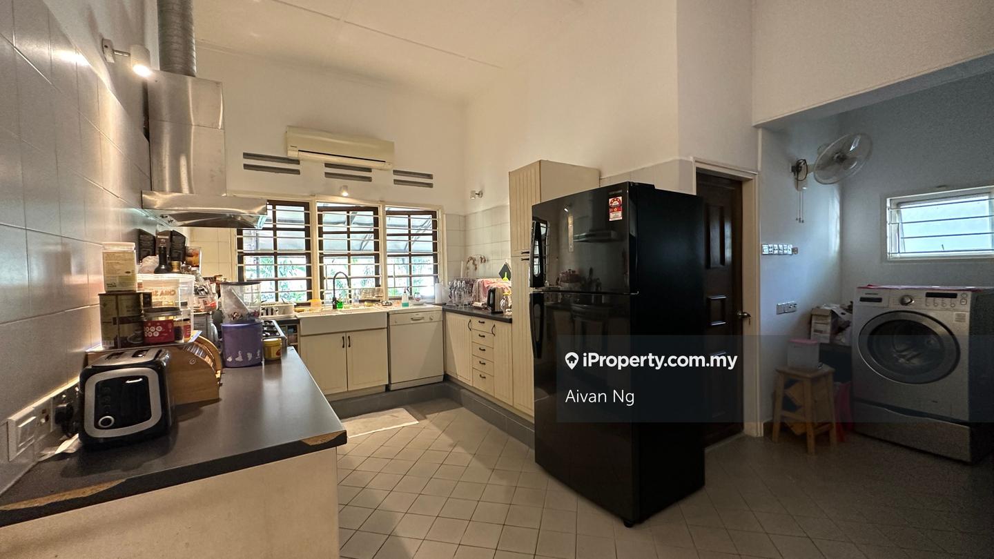 Bungalow House for Sale in Taman Lucky, Bangsar by Aivan Ng - iProperty.com.my