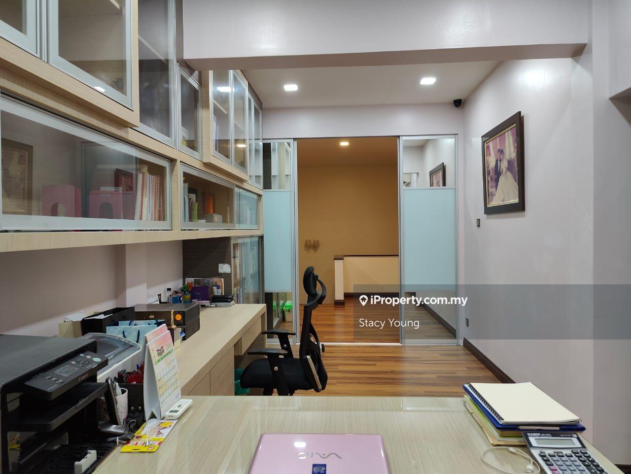 Rumah Berkembar untuk Dijual di Bukit Sungai Long, Kajang oleh Stacy Young - iProperty.com.my