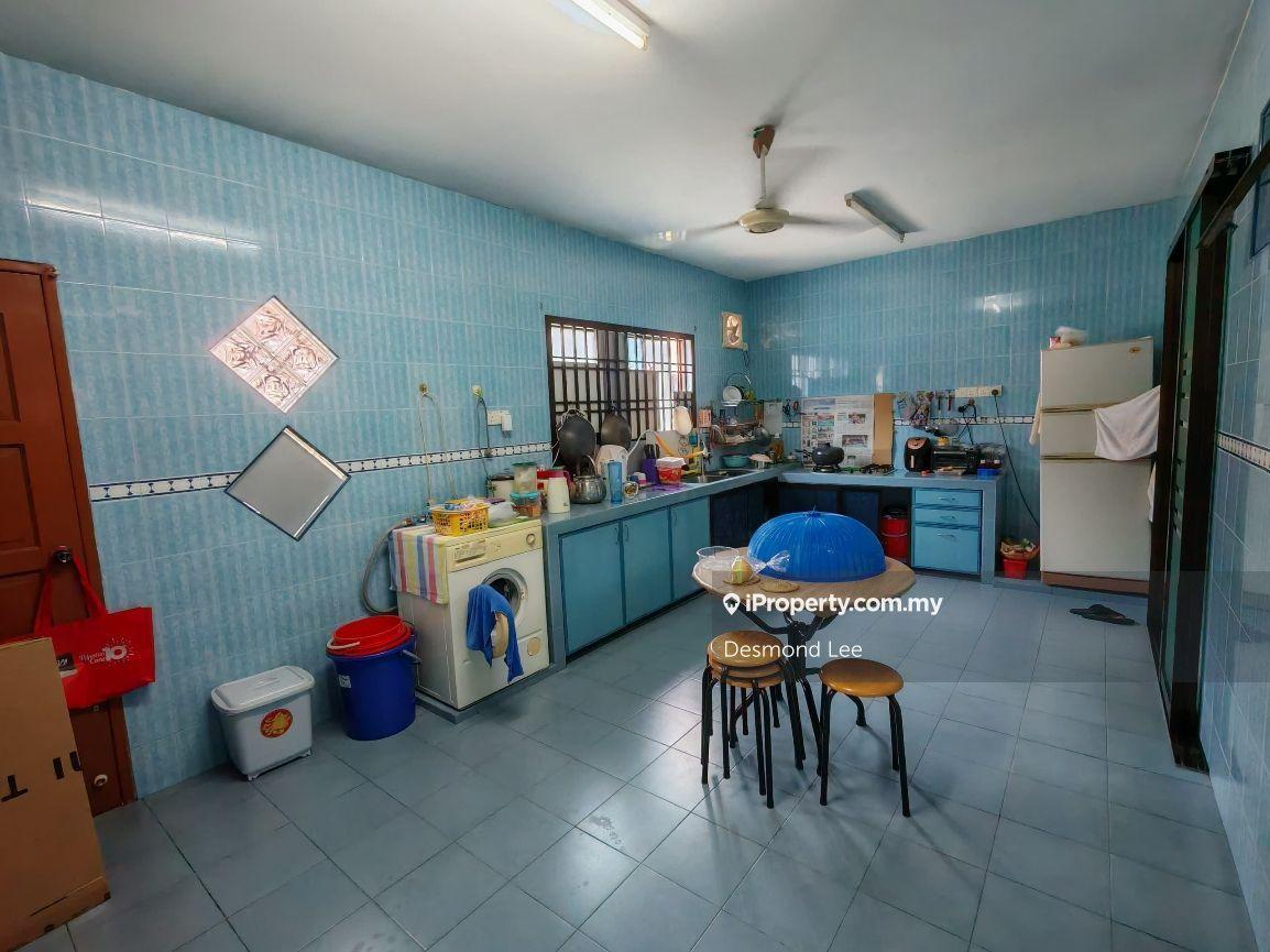 Rumah Berangkai 2 Tingkat untuk Dijual di Taman Desa Tebrau, Tebrau oleh Desmond Lee - iProperty.com.my