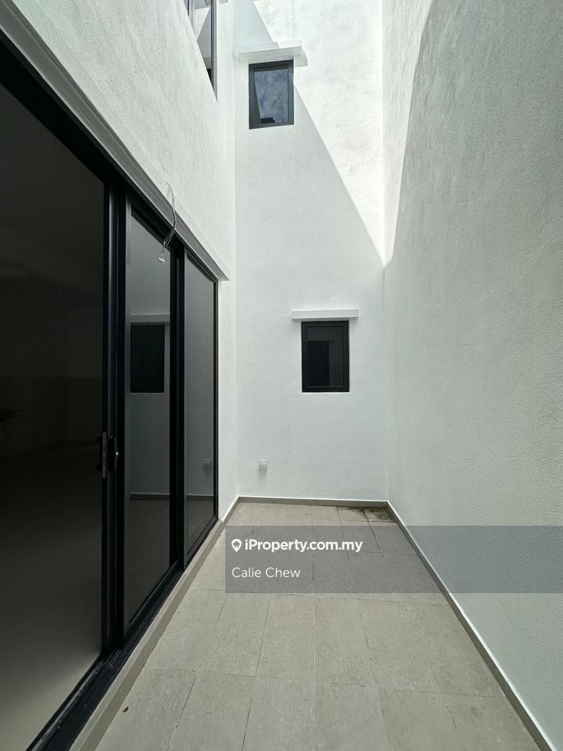 Rumah Berangkai 2 Tingkat untuk Dijual di Setia Indah, Setia Alam oleh Calie Chew - iProperty.com.my