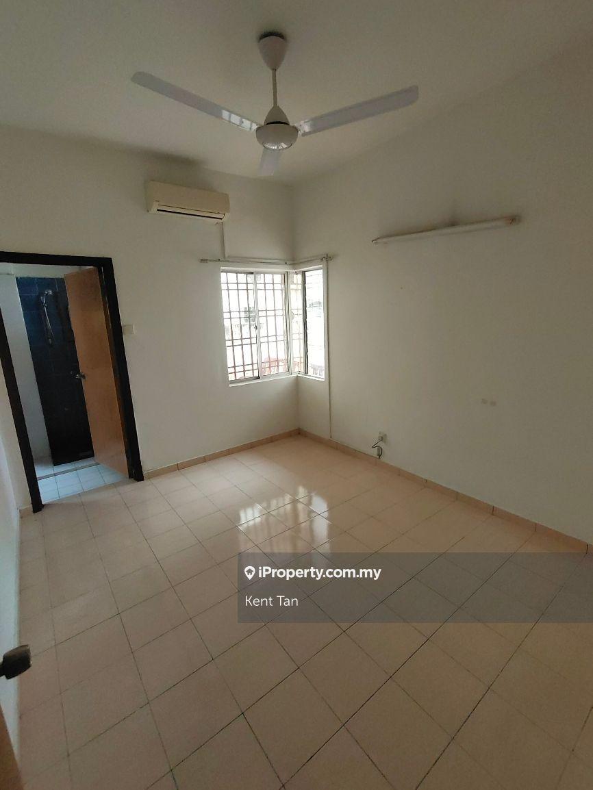 Townhouse for Sale in Taman Equine Park, Seri Kembangan by Kent Tan - iProperty.com.my