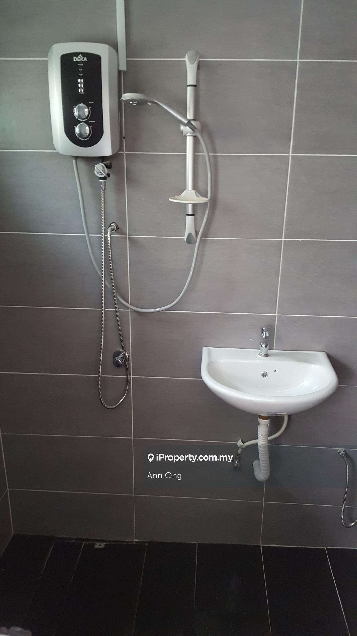 Rumah Berangkai 2 Tingkat untuk Dijual di U5, Taman Subang Bestari, Shah Alam oleh Ann Ong - iProperty.com.my