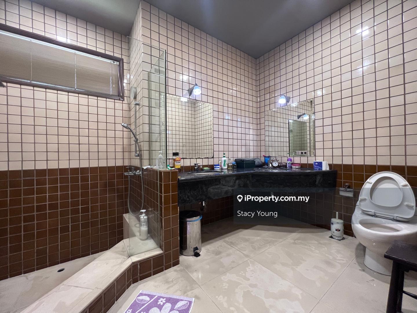 Bungalow House for Sale in Bukit Gita Bayu, Seri Kembangan by Stacy Young - iProperty.com.my