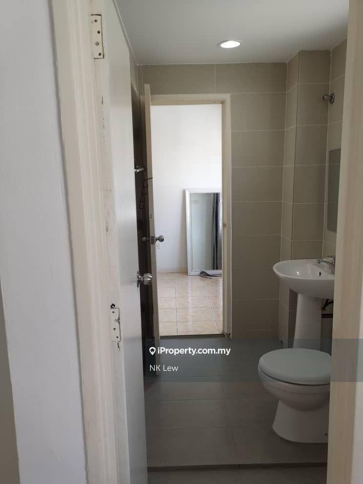 Rumah Berkembar untuk Dijual di Taman Lestari Mansion, Seri Kembangan oleh NK Lew - iProperty.com.my