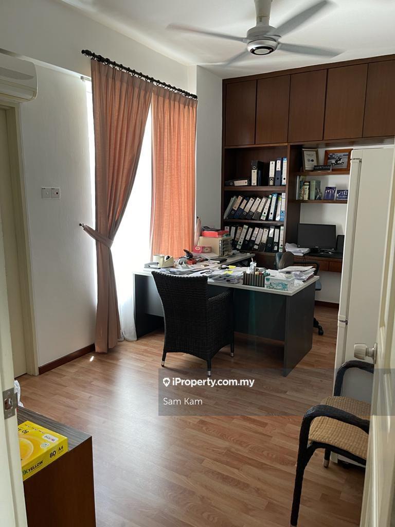 Condominium for Sale in The Waterfront Condominium by Sam Kam - iProperty.com.my