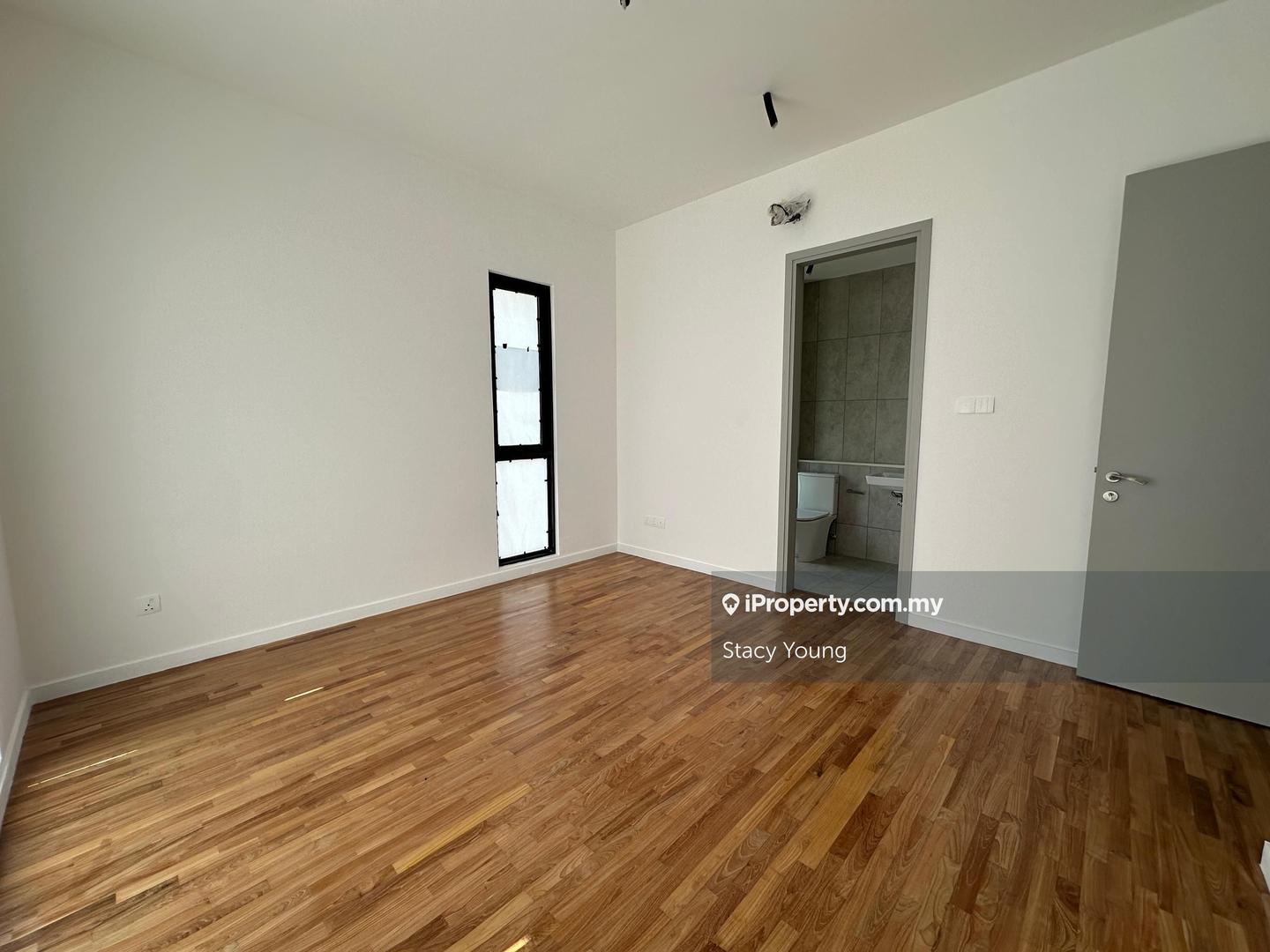 Banglo untuk Dijual di Sungai Long, Bandar Sungai Long oleh Stacy Young - iProperty.com.my